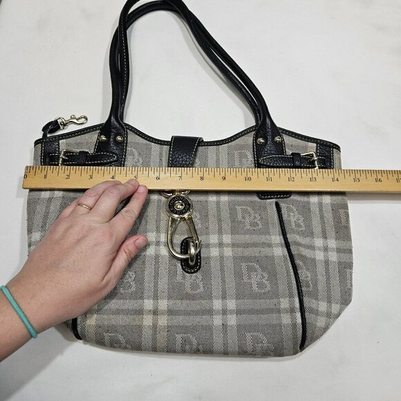 Dooney & Bourke vintage Plaid Canvas Leather Shoulder Bag black white Clip - Picture 15 of 15